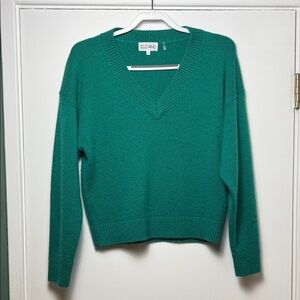 SLOANE V-Neck Cashmere/Wool Blend Sweater in Green - Size Small